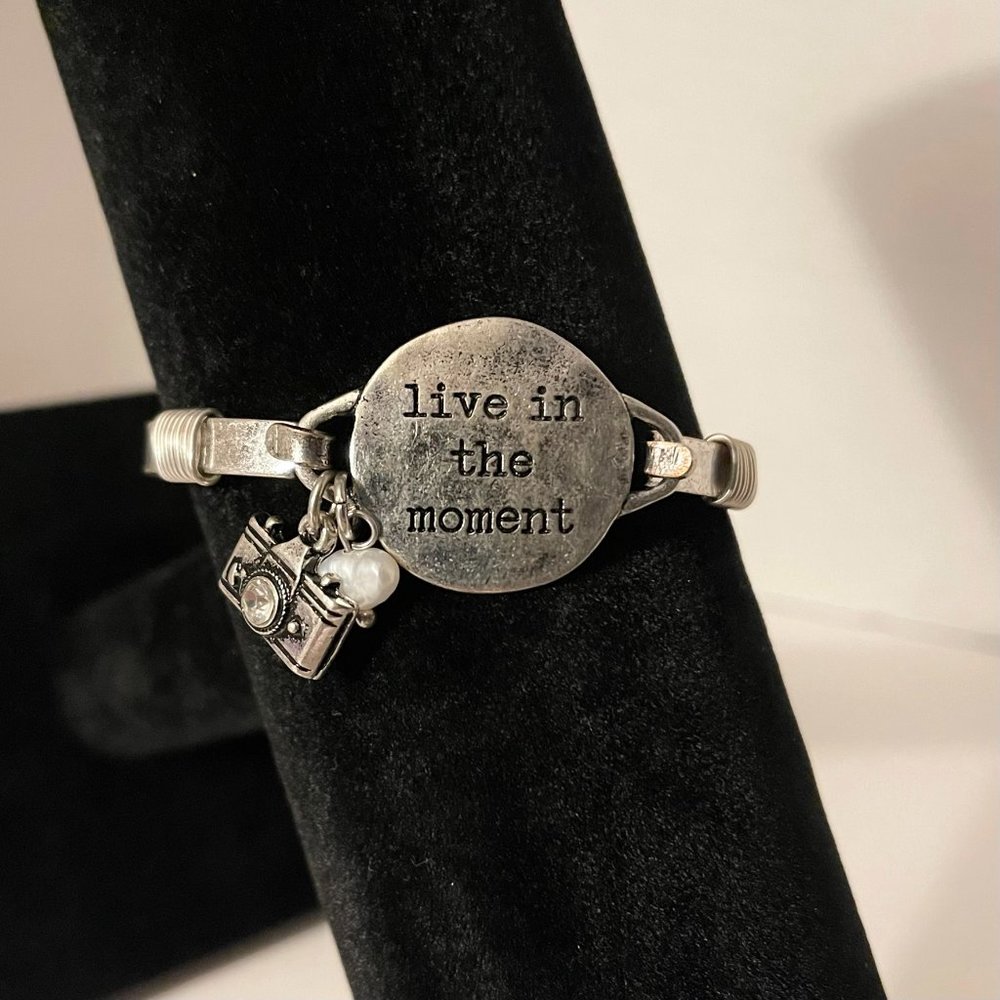 Affirmation Bangle Bracelet - Moment